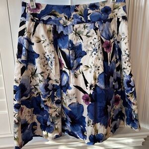 Beautiful floral knee-length skirt